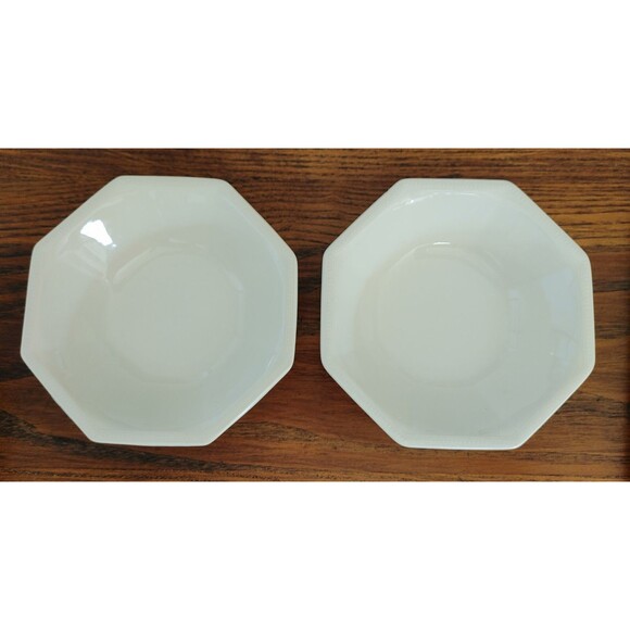 JOHNSON BROTHERS HERITAGE White Ironstone OctagoN Round Vegetable Serving Bowl - Picture 1 of 7
